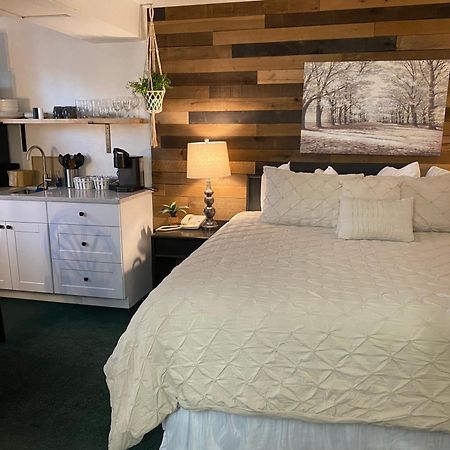 Moose Creek Lodge & Suites Cody Kamer foto