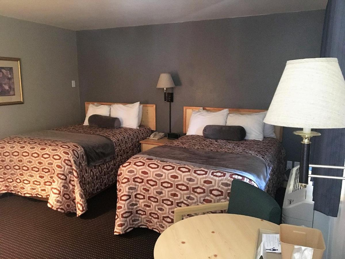 Moose Creek Lodge & Suites Cody Buitenkant foto