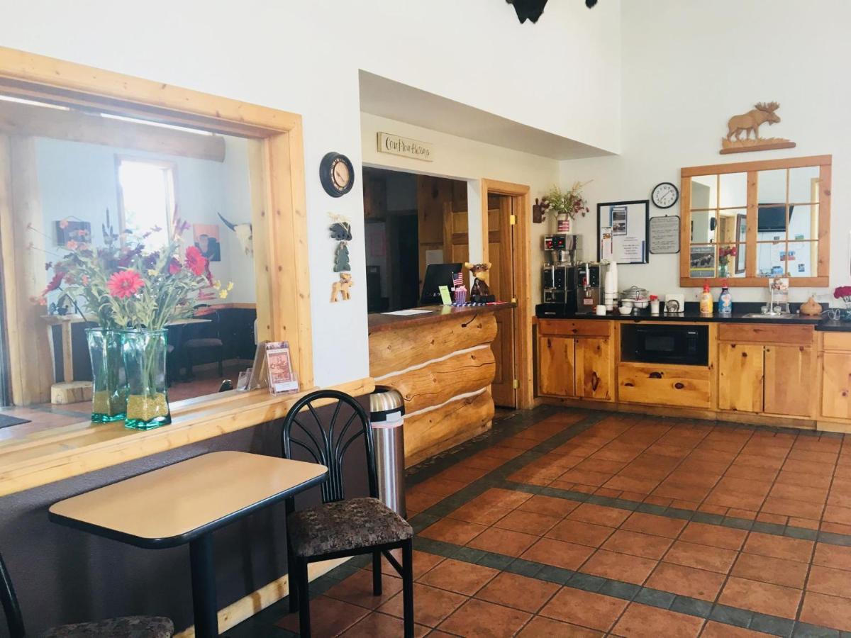 Moose Creek Lodge & Suites Cody Buitenkant foto
