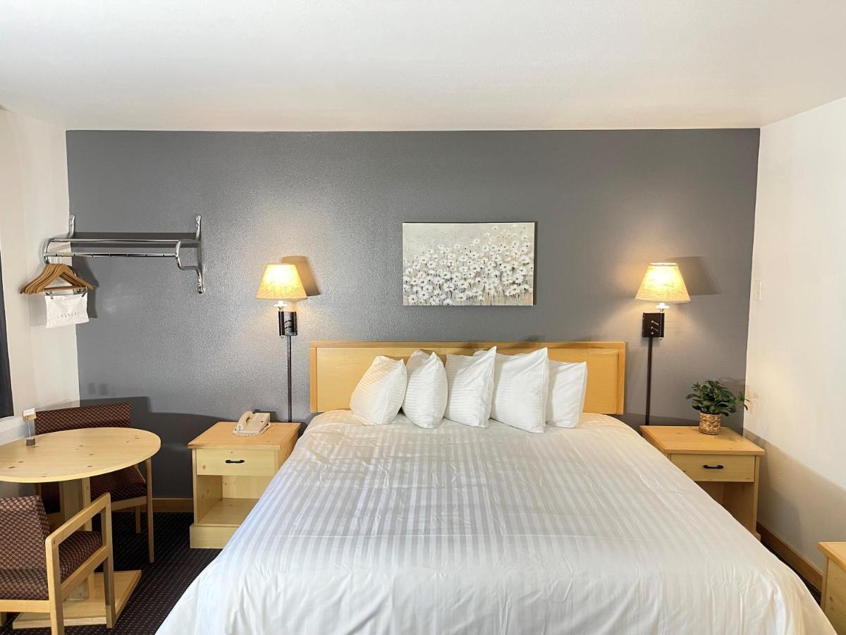 Moose Creek Lodge & Suites Cody Buitenkant foto