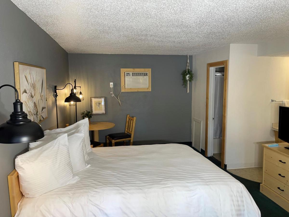 Moose Creek Lodge & Suites Cody Buitenkant foto